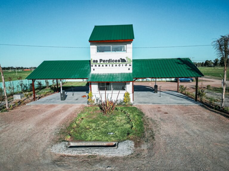 HERMOSA PROPUESTA EN EL CORAZON DE CANNING-SAN VICENTE